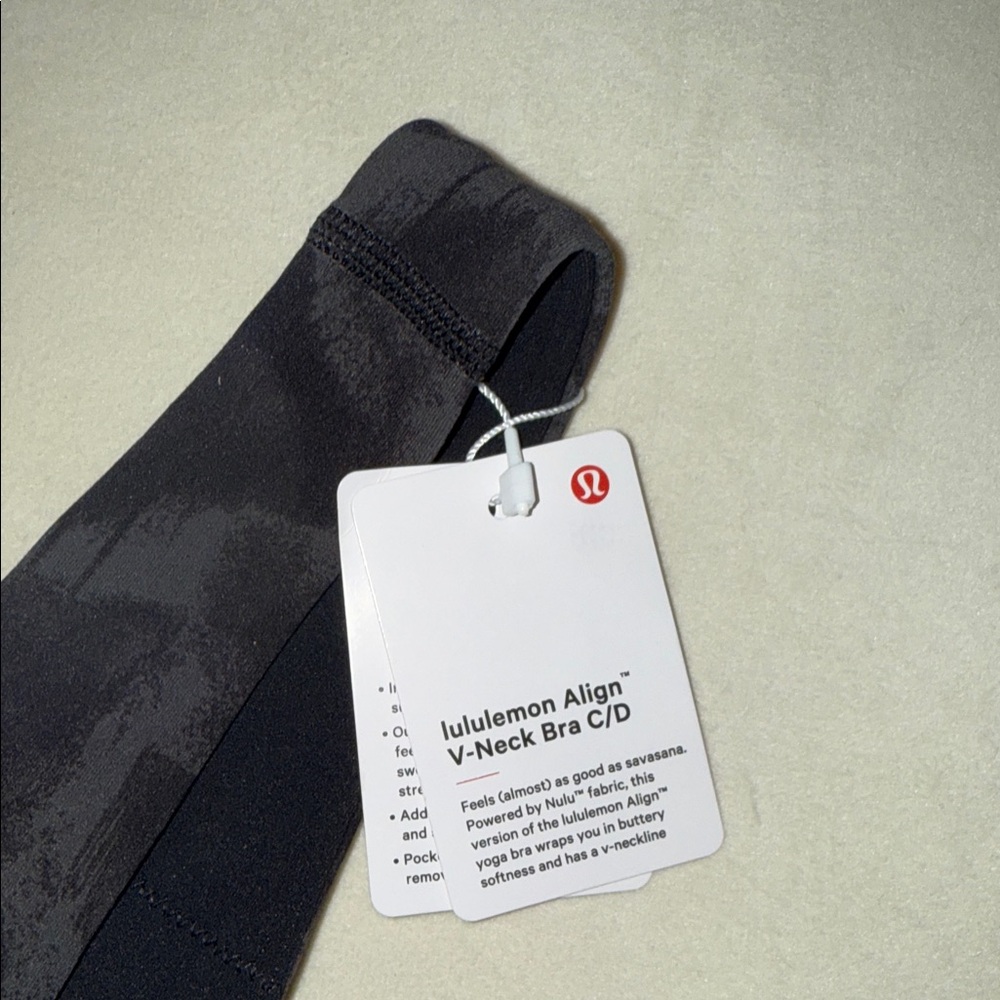 NWT lululemon athletica leopard align v-neck sports bra - Picture 5 of 5
